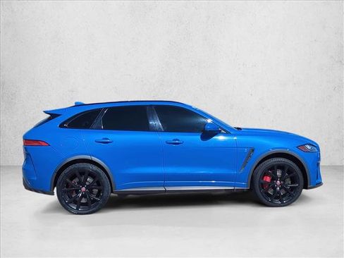 Used 2019 Jaguar F-PACE SVR image 4