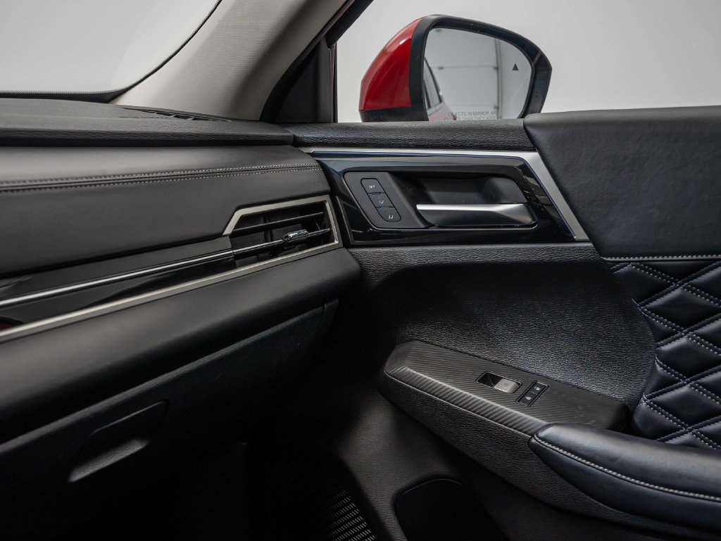 Used 2025 Mitsubishi Outlander SEL AWD/4WD image 43