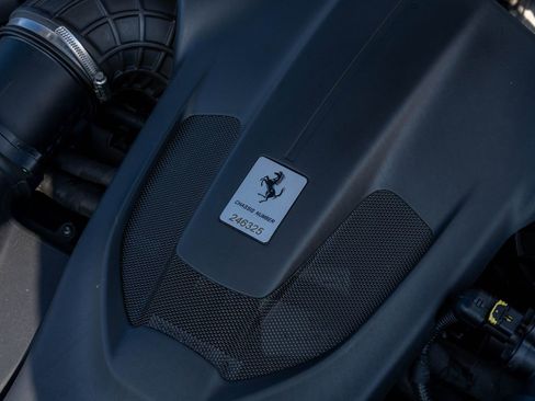 Used 2019 Ferrari Portofino image 23