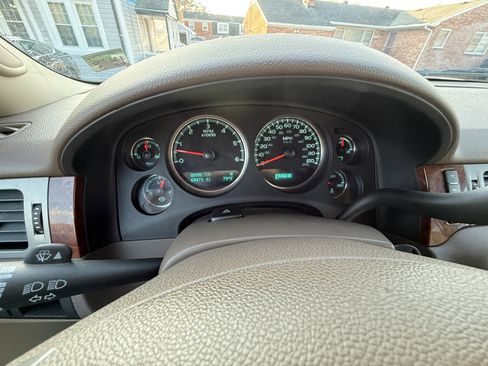 Used 2012 Chevrolet Tahoe LS image 17