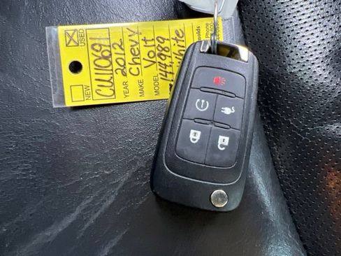 Used 2012 Chevrolet Volt Premium w/ Premium Trim Package FWD image 26