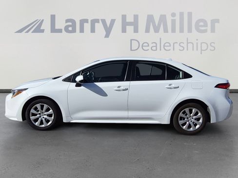 Certified 2024 Toyota Corolla LE image 2