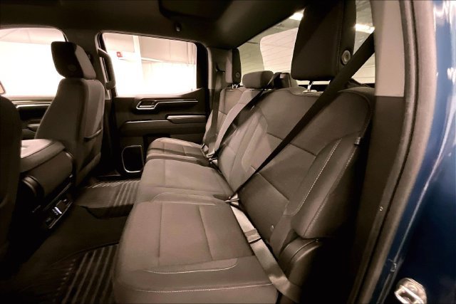 Used 2024 Chevrolet Silverado 1500 LT AWD/4WD image 25