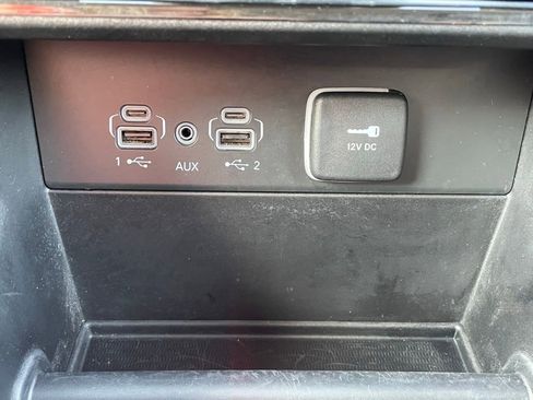 Used 2023 Jeep Grand Cherokee Limited AWD/4WD image 34