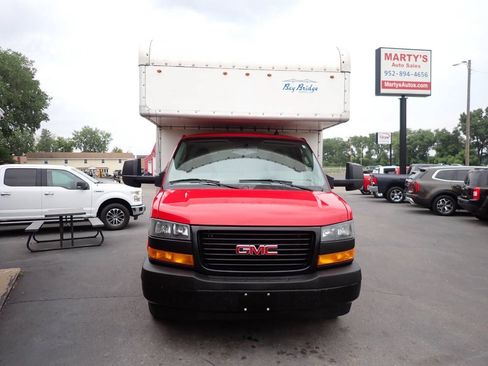 Used 2019 GMC Savana 3500 w/ Power Convenience Package RWD image 2