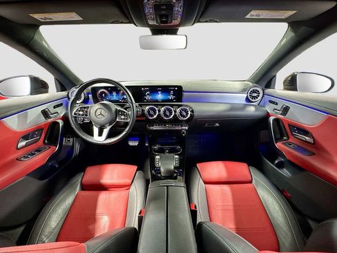 Used 2022 Mercedes-Benz CLA 250 4MATIC image 11
