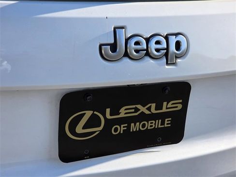 Used 2015 Jeep Grand Cherokee Summit w/ Platinum Series Group image 31