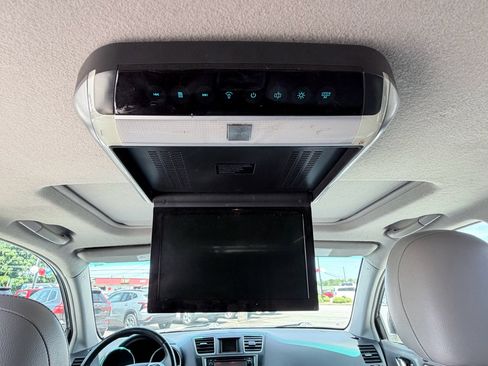 Used 2013 Toyota Highlander Limited FWD image 31