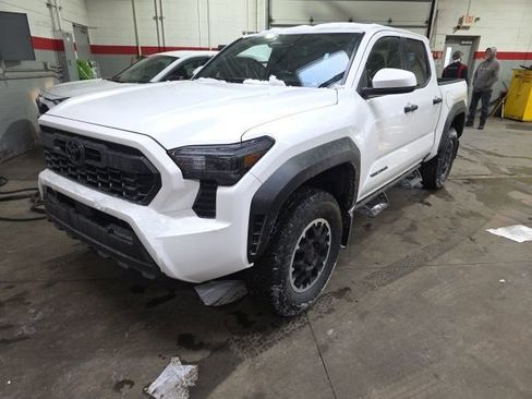 New 2026 Toyota Tacoma TRD Off-Road image 3