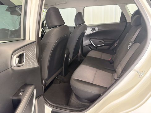Used 2022 Kia Soul LX FWD image 12