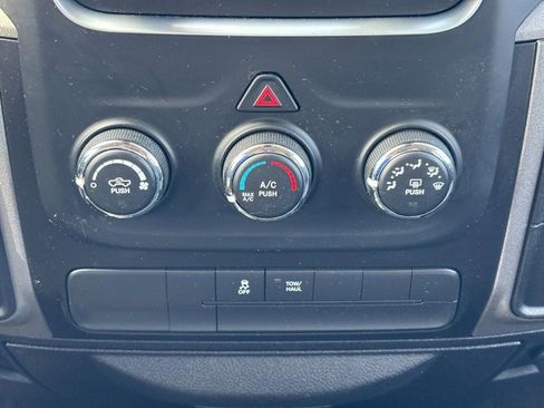 Used 2015 RAM 1500 Express image 23