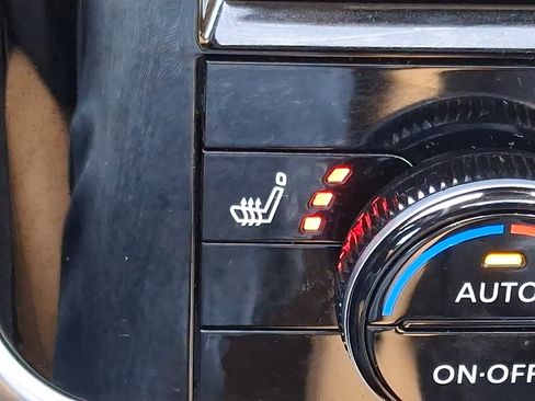 Used 2023 Nissan Rogue Platinum w/ Platinum Premium Package image 25