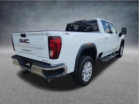 Used 2022 GMC Sierra 2500 SLE w/ SLE Value Package; AWD/4WD image 11