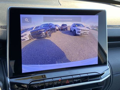 New 2026 Jeep Compass Limited image 10