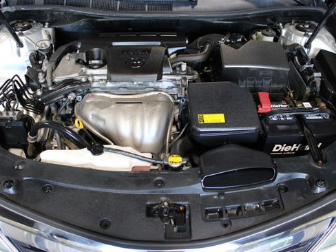 Used 2012 Toyota Camry LE FWD image 28