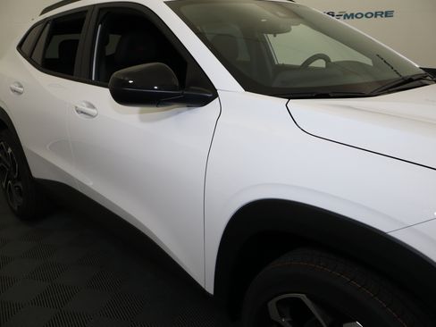 New 2026 Chevrolet Trax RS w/ Driver Confidence Package FWD image 7