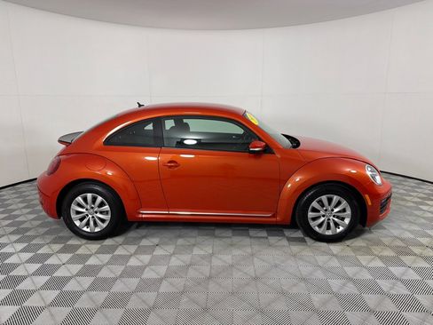 Used 2019 Volkswagen Beetle 2.0T S FWD image 4