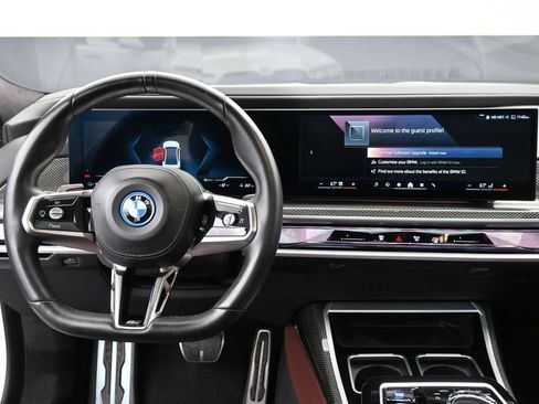 Used 2023 BMW i7 xDrive60 AWD/4WD image 11