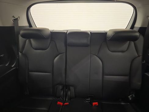 Used 2025 Kia Telluride S AWD/4WD image 18