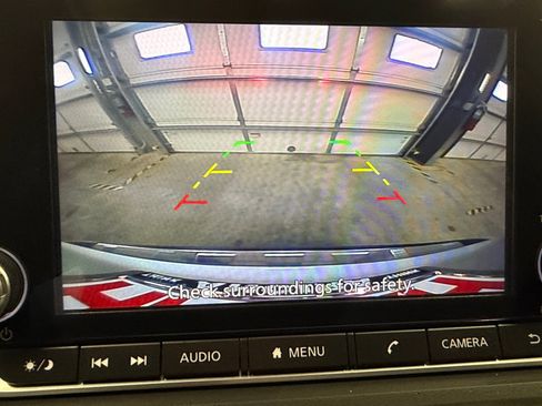 Used 2023 Nissan Rogue SV image 16