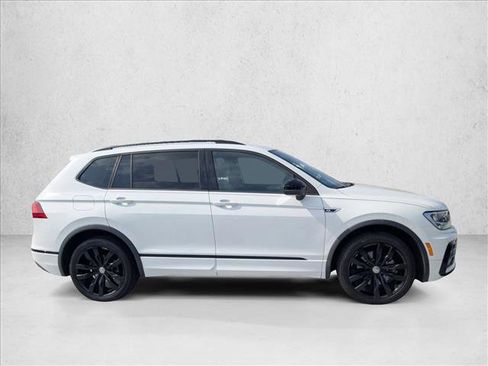 Used 2021 Volkswagen Tiguan SE R-Line FWD image 4