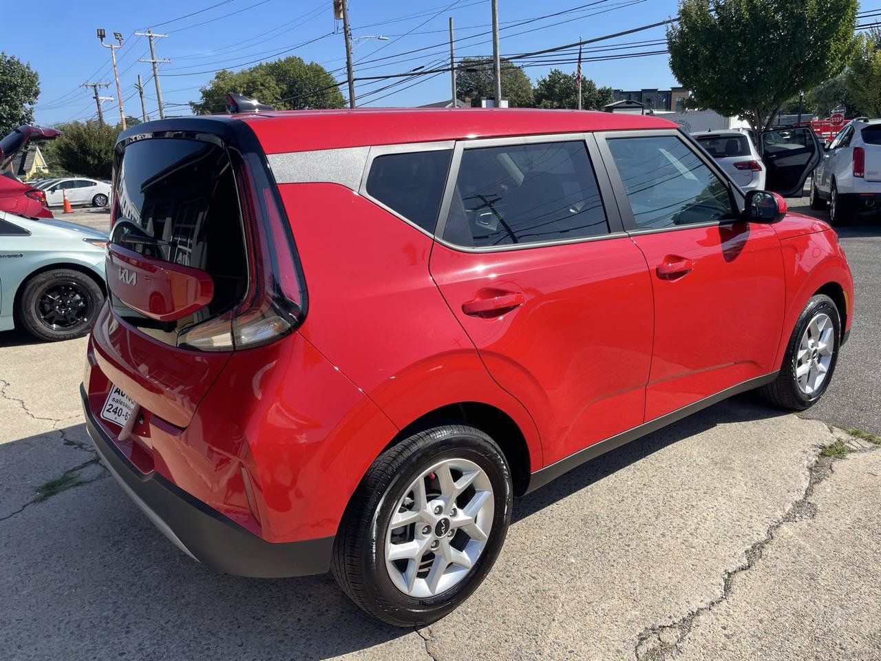 Used 2025 Kia Soul LX w/ LX Technology Package FWD image 23