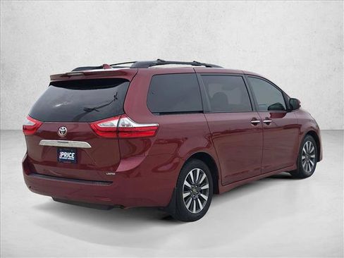 Used 2019 Toyota Sienna Limited FWD image 5