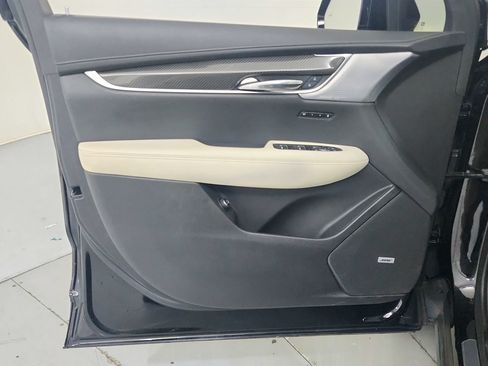 Certified 2023 Cadillac XT6 Sport w/ Technology Package AWD/4WD image 16