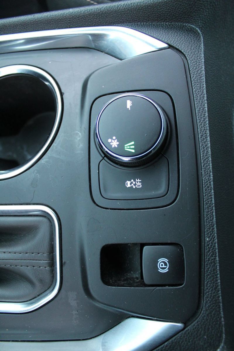 Used 2019 Chevrolet Traverse LT FWD image 26