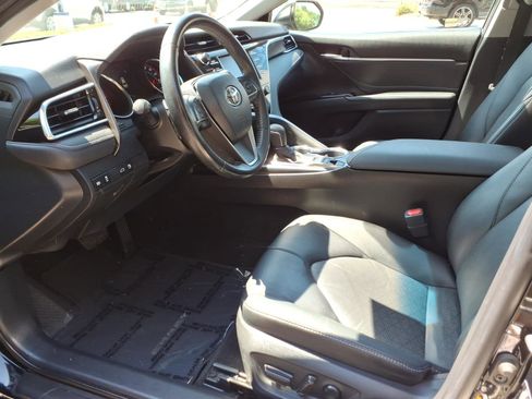 Used 2018 Toyota Camry XSE FWD image 10