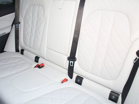 New 2026 BMW X5 xDrive40i w/ M Sport Package image 21