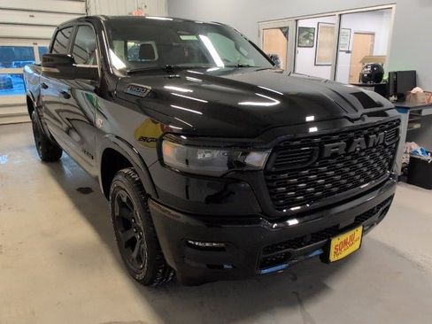 New 2026 RAM 1500 4x4 Crew Cab image 9