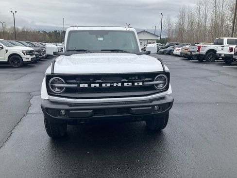 New 2026 Ford Bronco Outer Banks AWD/4WD image 2