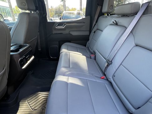 Used 2022 Chevrolet Silverado 1500 LTZ image 32