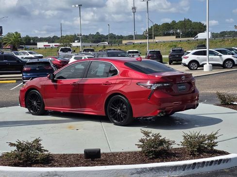 Used 2022 Toyota Camry XSE FWD image 4