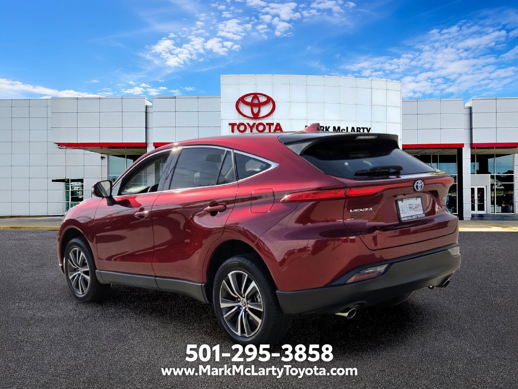 Used 2022 Toyota Venza LE AWD/4WD image 3