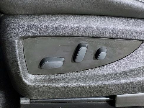 Used 2019 GMC Yukon XL Denali w/ Open Road Package image 11