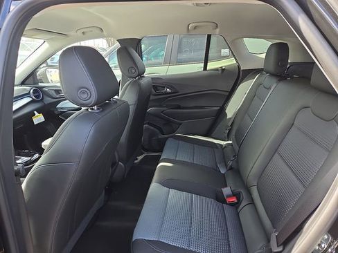 New 2026 Chevrolet Trax LT image 7