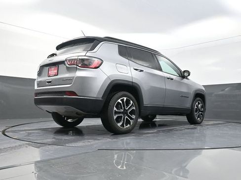 Used 2024 Jeep Compass Limited AWD/4WD image 36