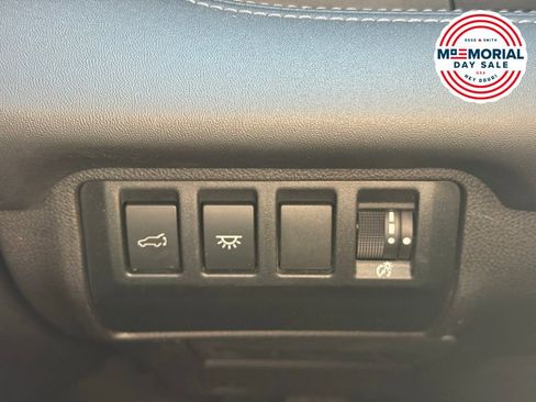 Used 2023 Subaru Ascent Touring AWD/4WD image 9