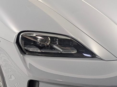 New 2026 Porsche Taycan 4S AWD/4WD image 15
