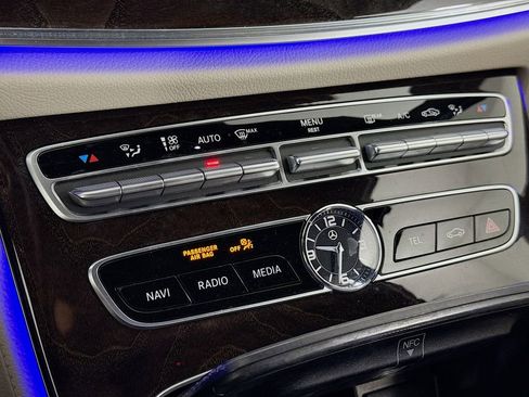 Used 2020 Mercedes-Benz E 350 Sedan image 16