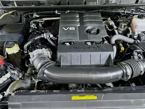 Used 2023 Nissan Frontier PRO-4X w/ Technology Package AWD/4WD image 31