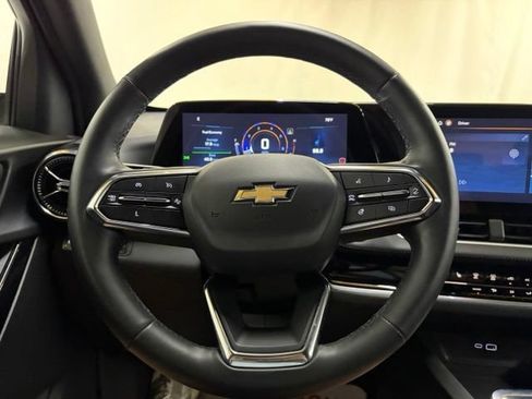Used 2025 Chevrolet Equinox LT FWD image 62