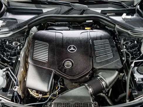 Used 2025 Mercedes-Benz GLC 300 image 27