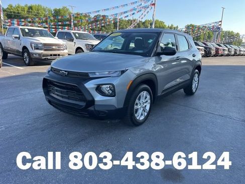 Used 2023 Chevrolet TrailBlazer LS w/ LPO, Blackout Package FWD image 35