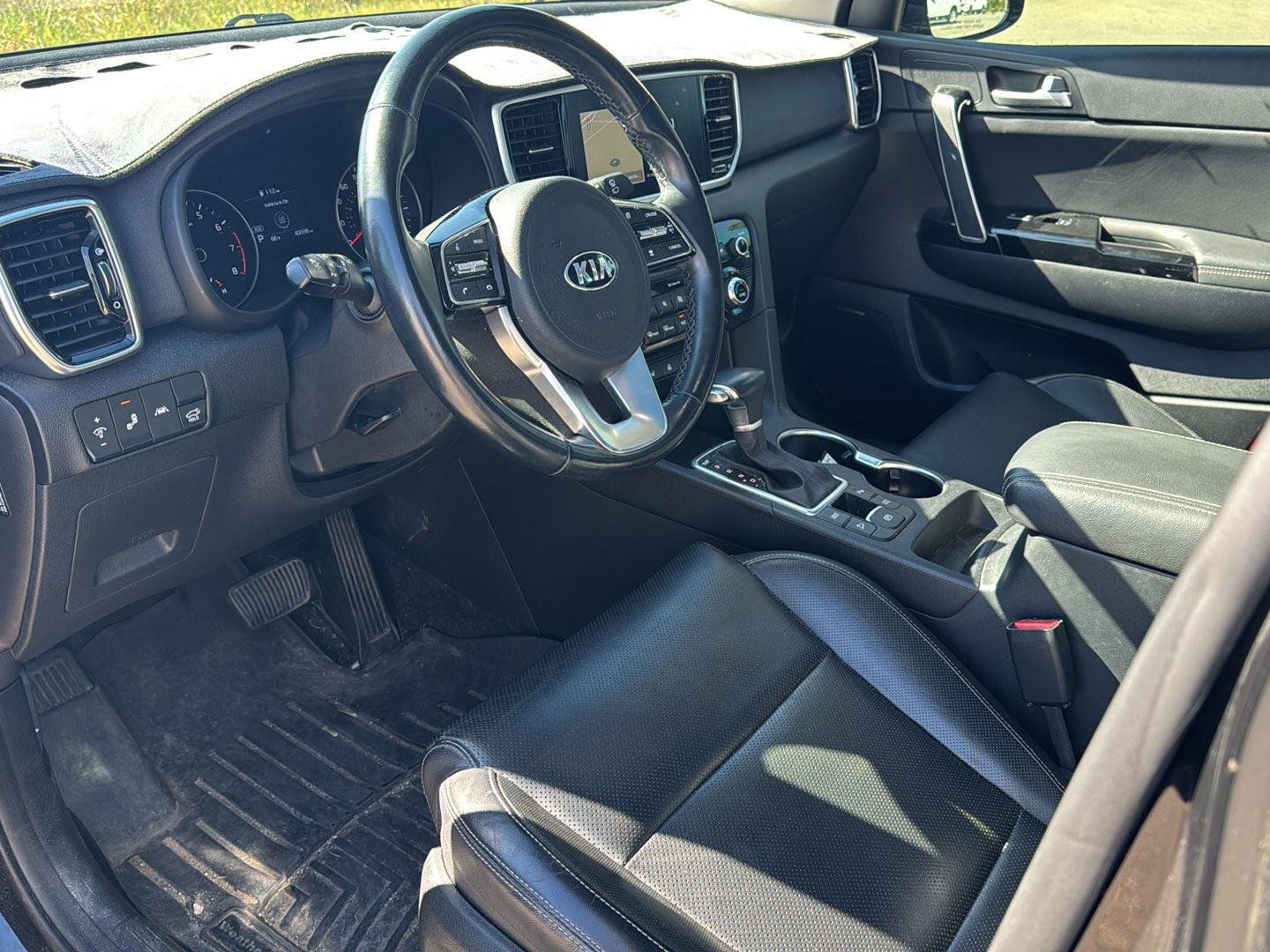 Used 2021 Kia Sportage EX w/ EX Technology Package FWD image 11