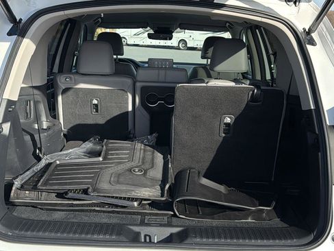 Used 2025 Honda Pilot EX-L image 22