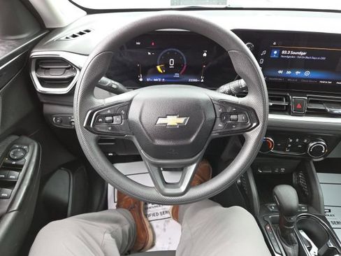 Used 2025 Chevrolet TrailBlazer LT image 43