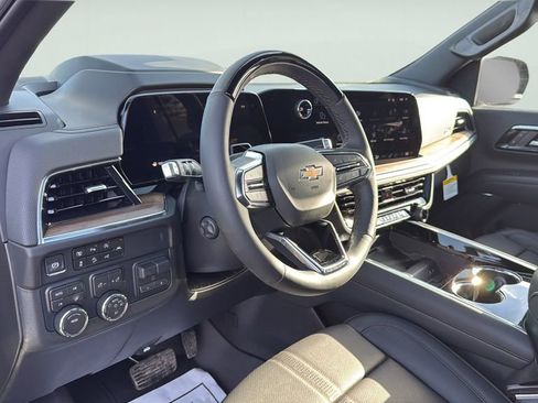 Used 2026 Chevrolet Suburban High Country w/ Sun And Tow Package image 23